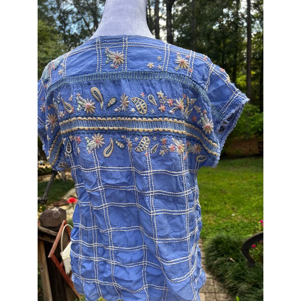 Johnny Was M Blue Embroidered Cupra Rayon Ruffle Hem Boho Blouse Tie Neck - Picture 3 of 8